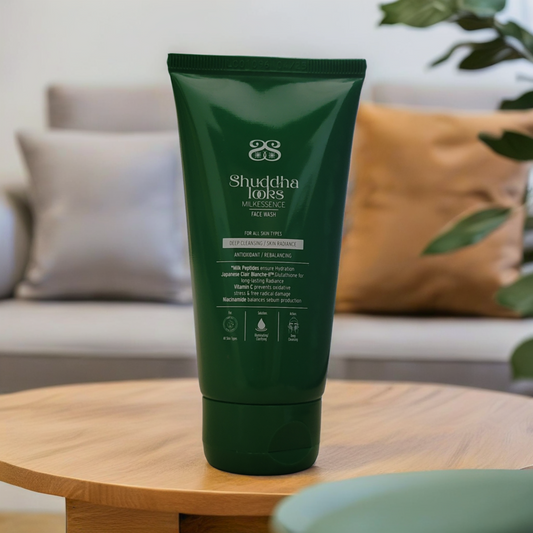 Milk Essence Face Wash with Glutathione, Vitamin C & Niacinamide