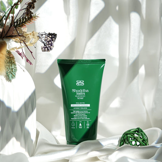 Milk Essence Face Wash – Glow-Boosting Cleanser with Glutathione, Vitamin C & Niacinamide