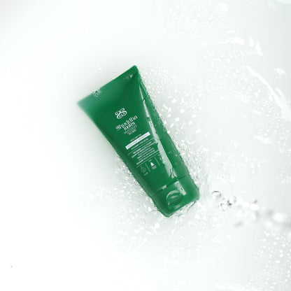 Milk Essence Face Wash – Glow-Boosting Cleanser with Glutathione, Vitamin C & Niacinamide